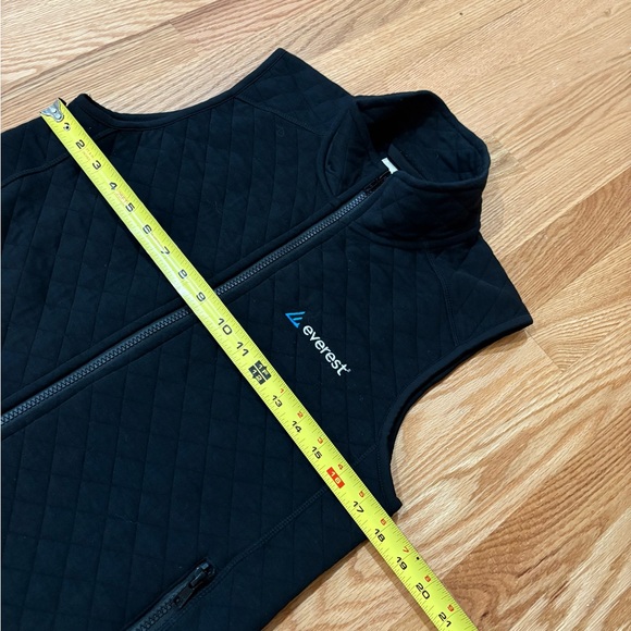 Marine Layer Corbet Full-Zip Black Quilted Vest Womens Size Medium Everest Logo - Picture 3 of 5